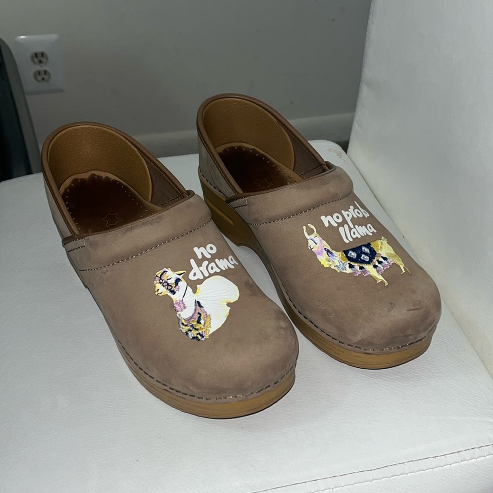 Nursing Llama DANSKOS LIMITED edition clogs